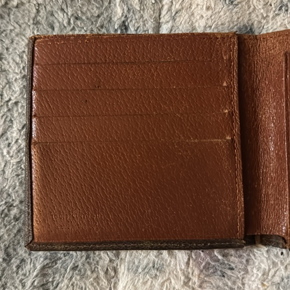 Men’s or Women’s super vintage Louis Vuitton men’s Bi-Fold wallet. 6/10 but 🔥🔥 - Picture 5 of 11
